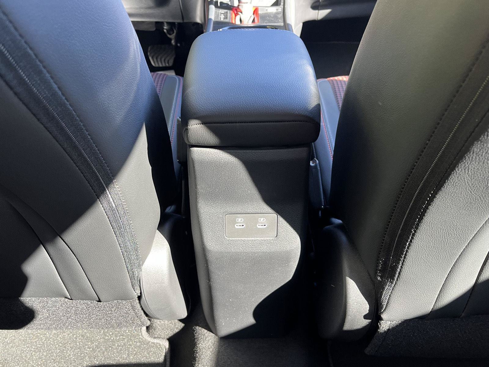 New 2027 Nissan Kicks SR AWD/4WD image 17
