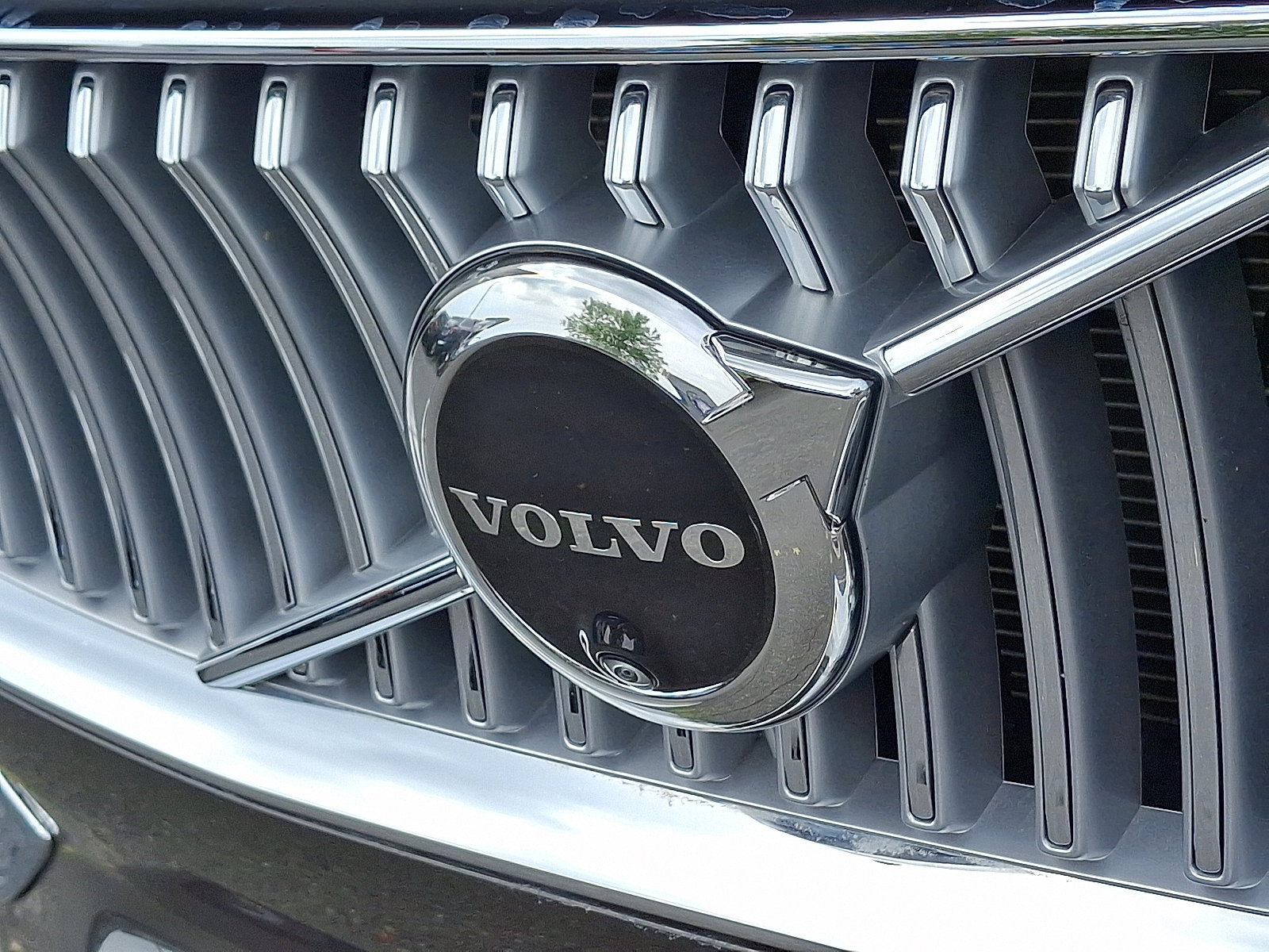 Used 2024 Volvo XC90 T8 Plus w/ Protection Package Premier image 32