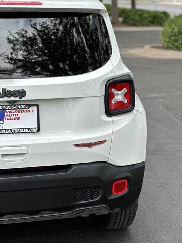 Used 2019 Jeep Renegade Trailhawk image 6