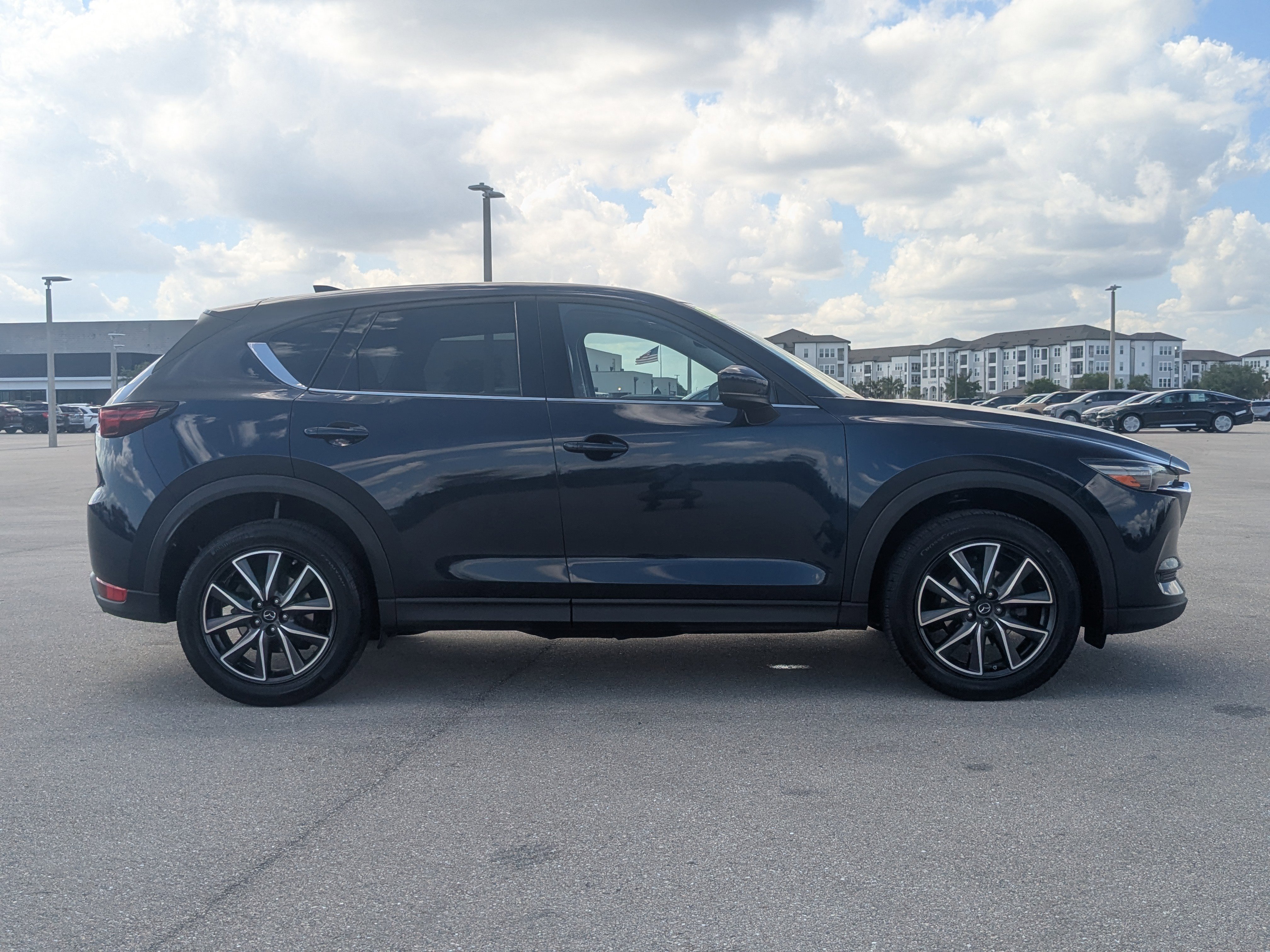 Used 2017 MAZDA CX-5 Grand Touring w/ Premium Package image 4