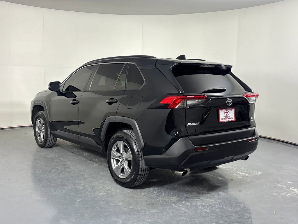 Used 2022 Toyota RAV4 XLE image 4