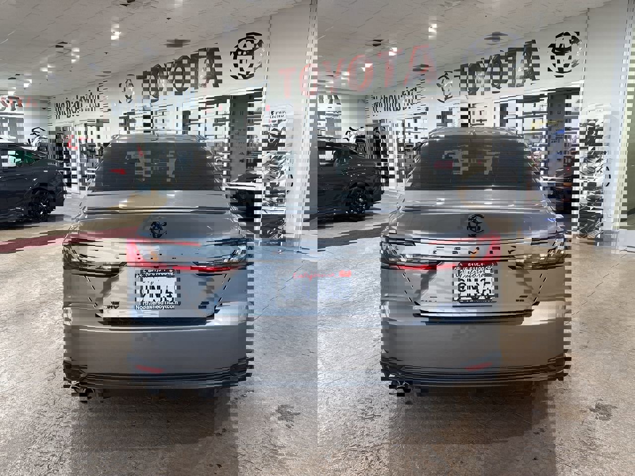 Certified 2025 Toyota Camry SE image 9