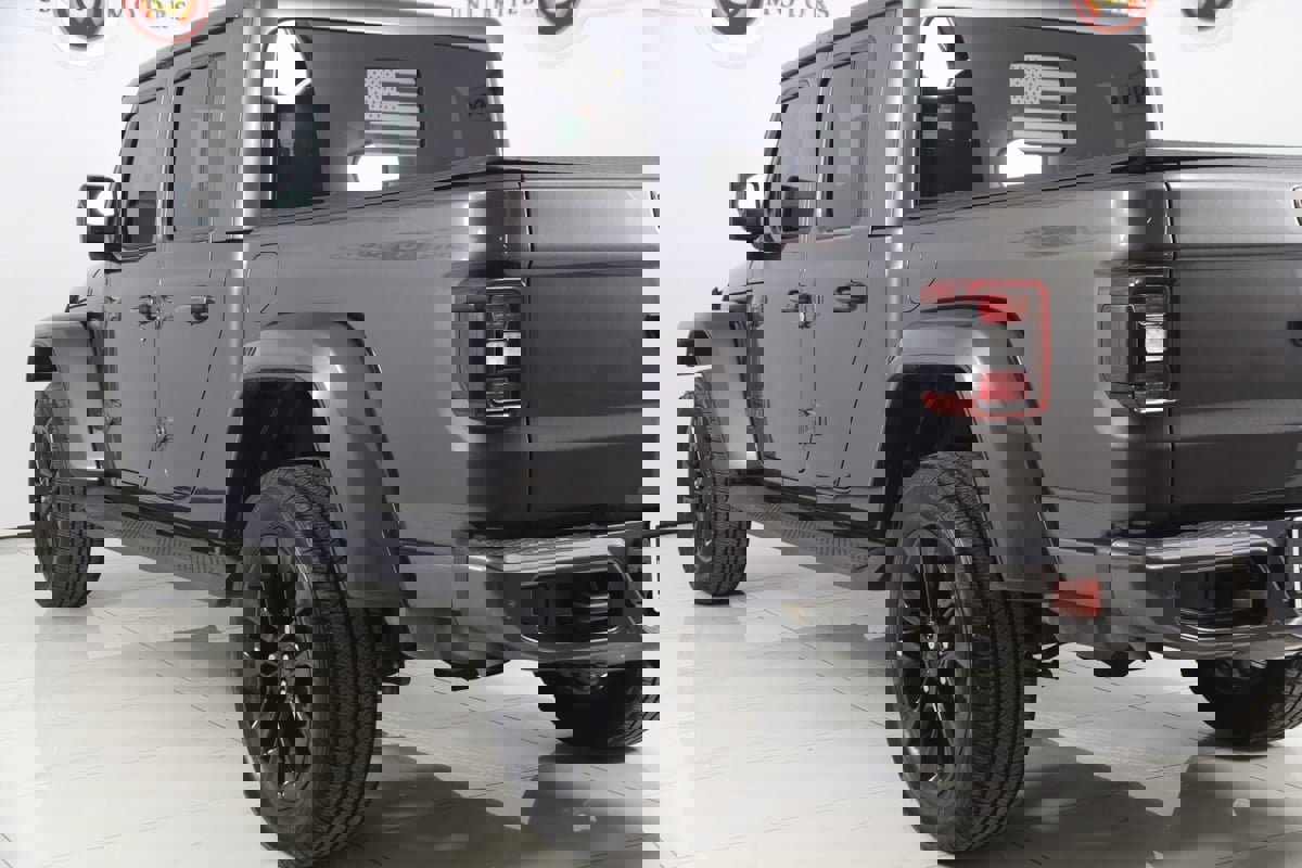 Used 2021 Jeep Gladiator Overland image 23