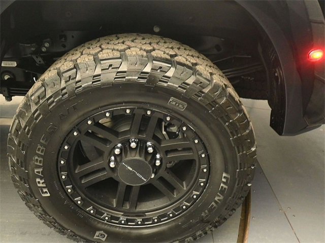 New 2026 Ford F250 Lariat w/ Black Appearance Package image 9