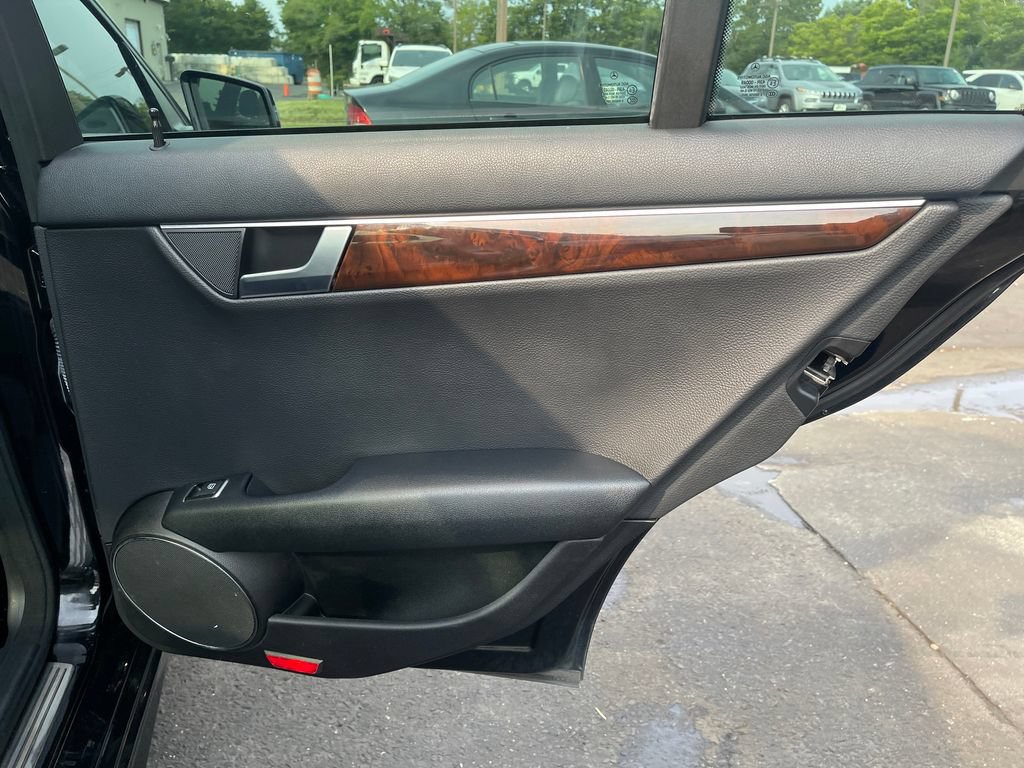 Used 2013 Mercedes-Benz C 300 4MATIC Sedan image 19