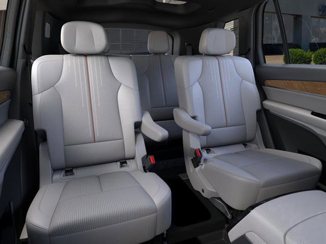 New 2026 Cadillac Vistiq Luxury w/ LPO, Floor Liner Package image 96