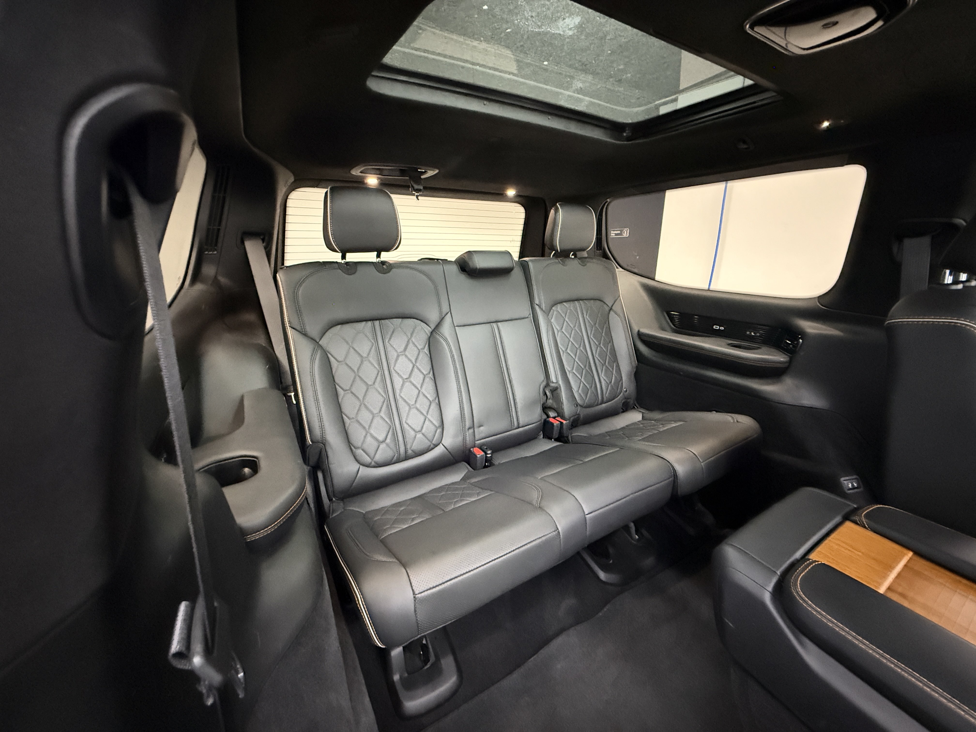 Used 2022 Jeep Grand Wagoneer Series III w/ Rear-Seat Entertainment Group AWD/4WD image 30