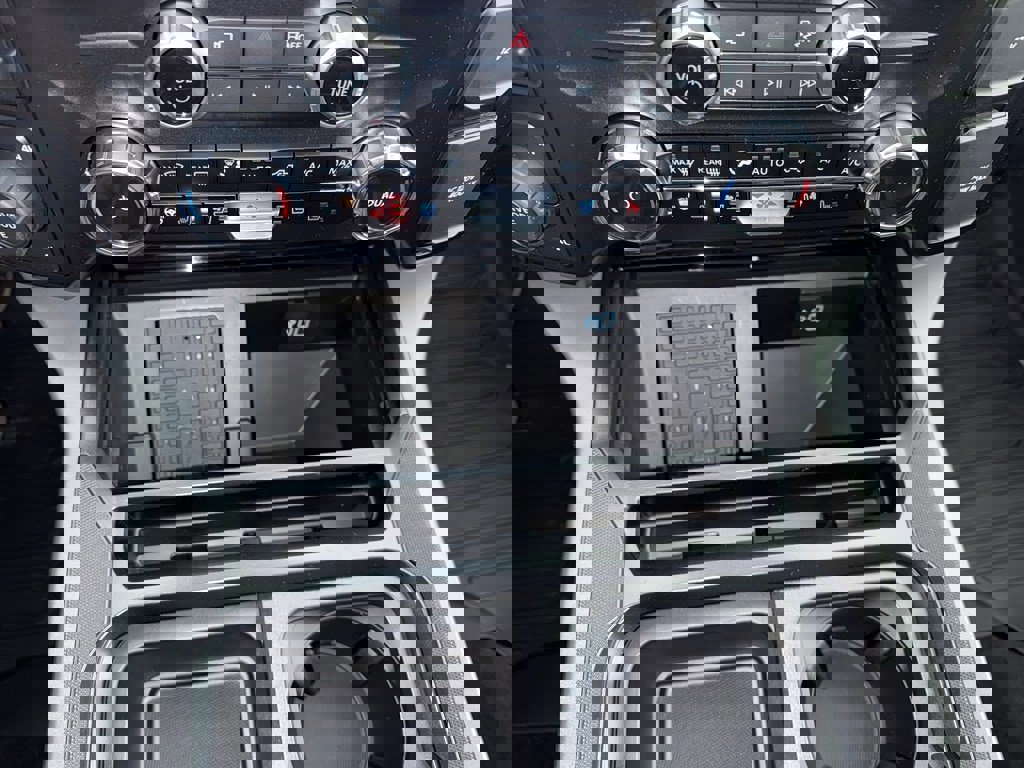 New 2026 Ford F350 Lariat w/ Black Appearance Package image 26