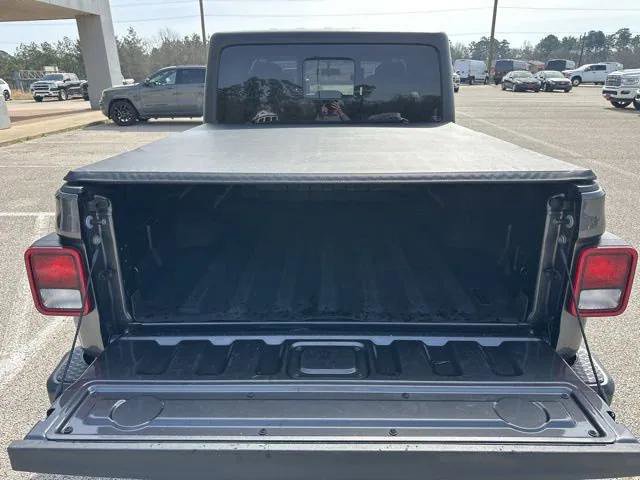 Certified 2022 Jeep Gladiator Sport image 35