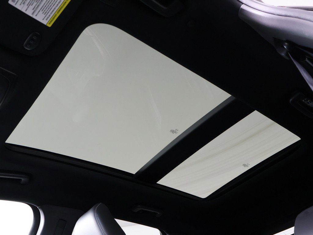 Used 2020 Ford Edge ST w/ Cold Weather Package image 19