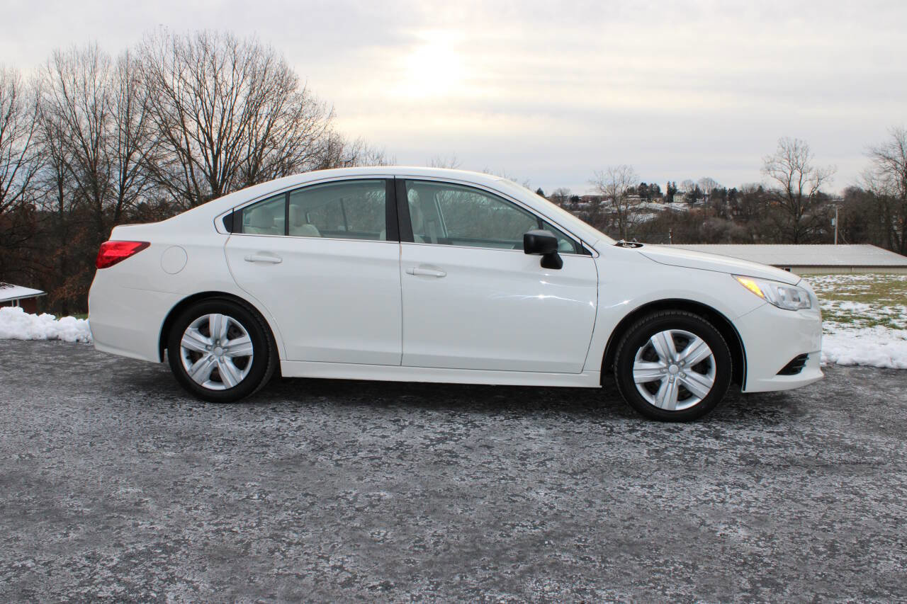 Used 2016 Subaru Legacy 2.5i AWD/4WD image 3