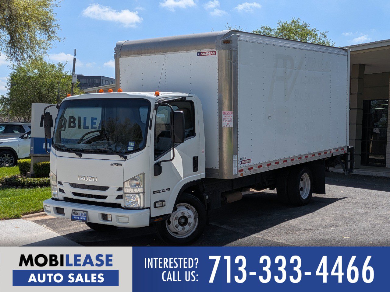 Used 2018 Isuzu NPR image 1