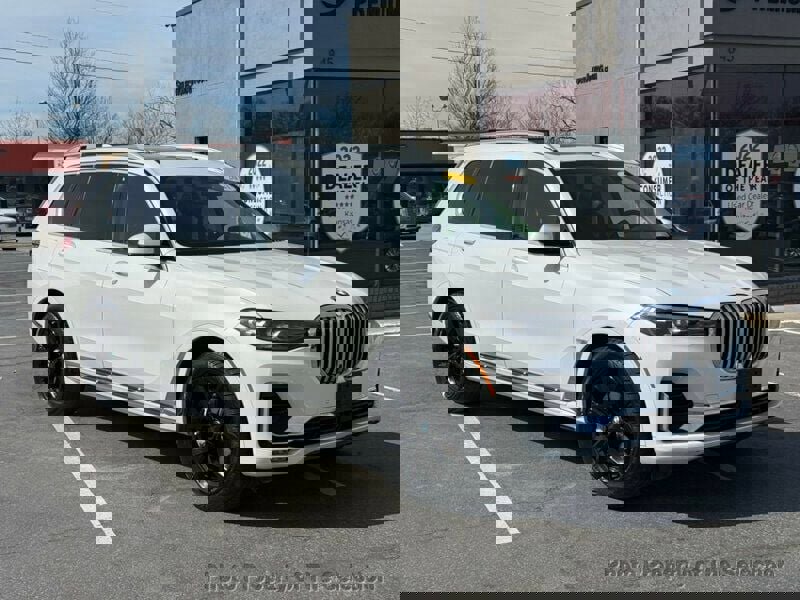 Used 2021 BMW X7 xDrive40i image 3