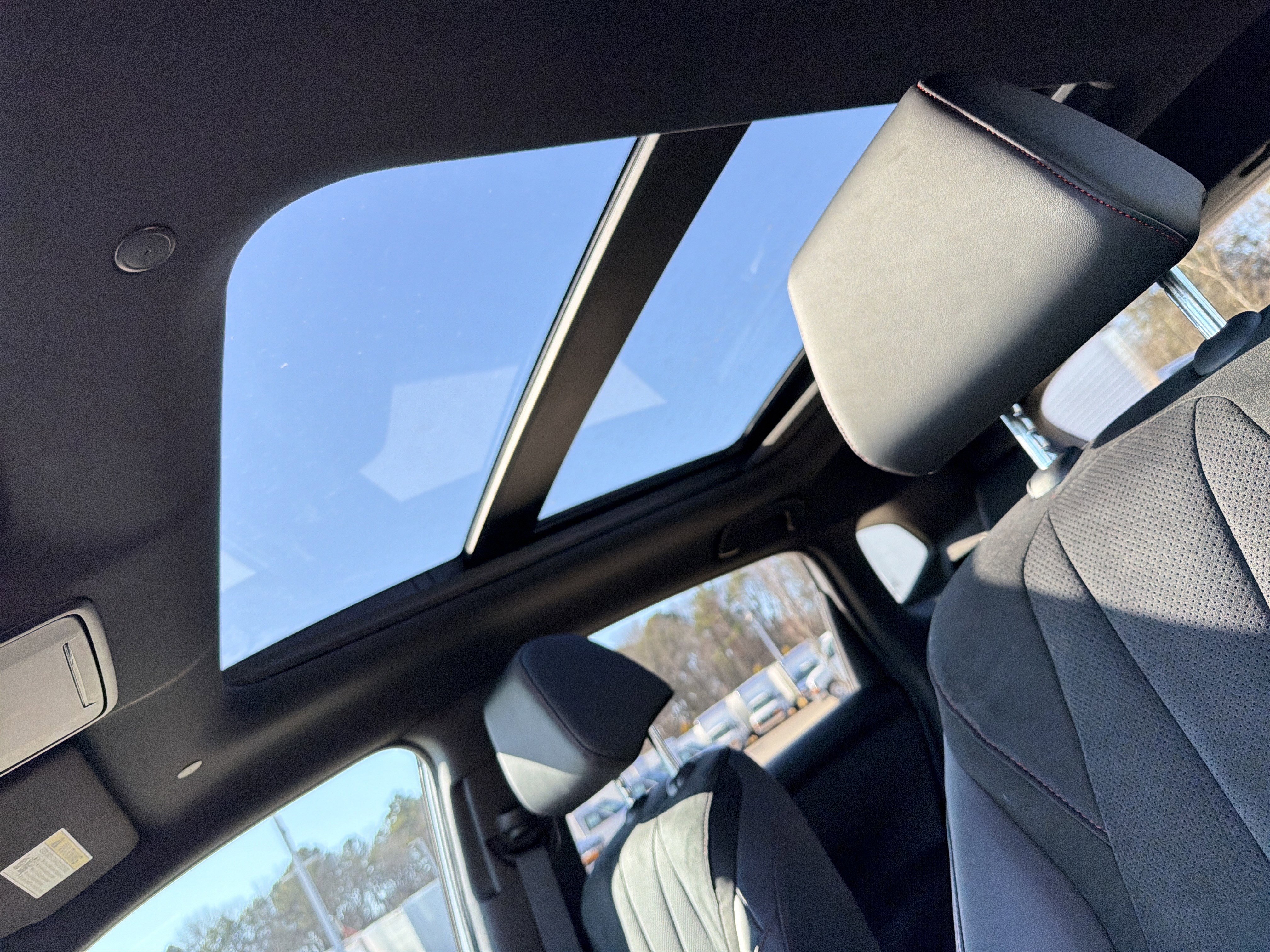 Certified 2025 Acura ADX A-Spec image 28