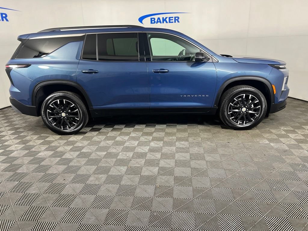 Certified 2026 Chevrolet Traverse LT w/ Sun and Wheel Package AWD/4WD image 7