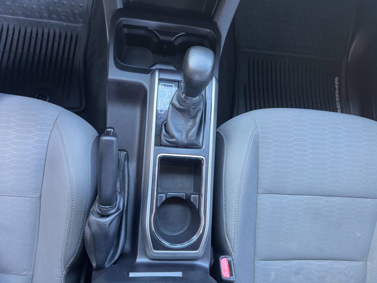 Used 2016 Toyota Tacoma SR5 w/ SR5 Appearance Package (SN) AWD/4WD image 28