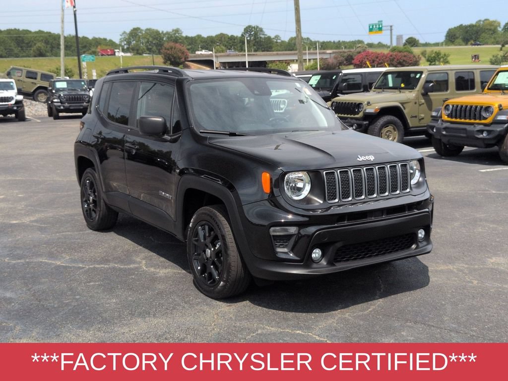 Used 2023 Jeep Renegade Latitude w/ Premium Group AWD/4WD image 2