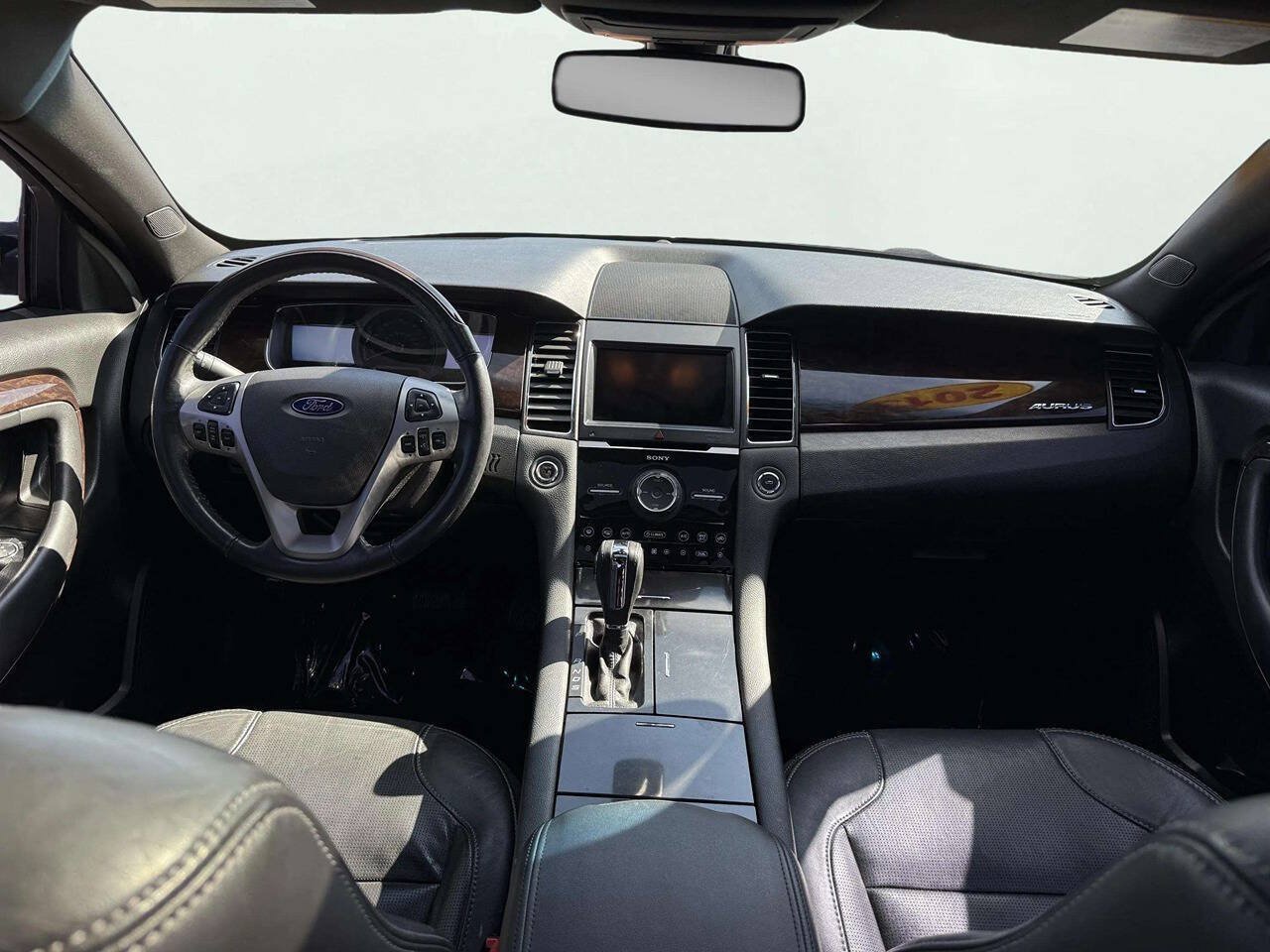 Used 2013 Ford Taurus Limited FWD image 14