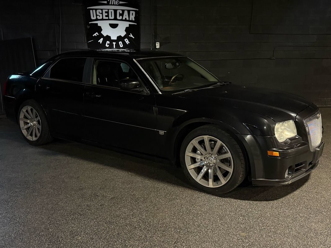 Used 2006 Chrysler 300 SRT8 w/ SRT Option Group II RWD image 9