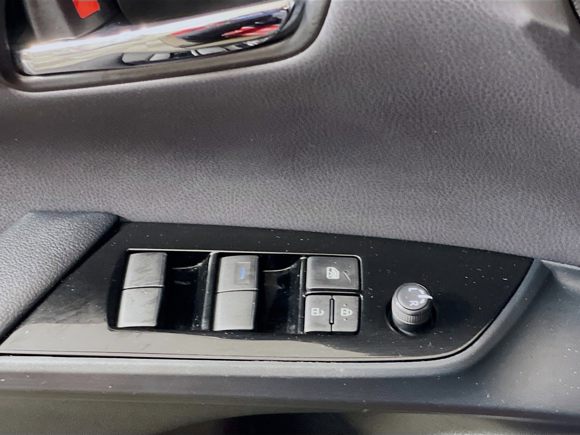 Used 2021 Toyota Prius image 15