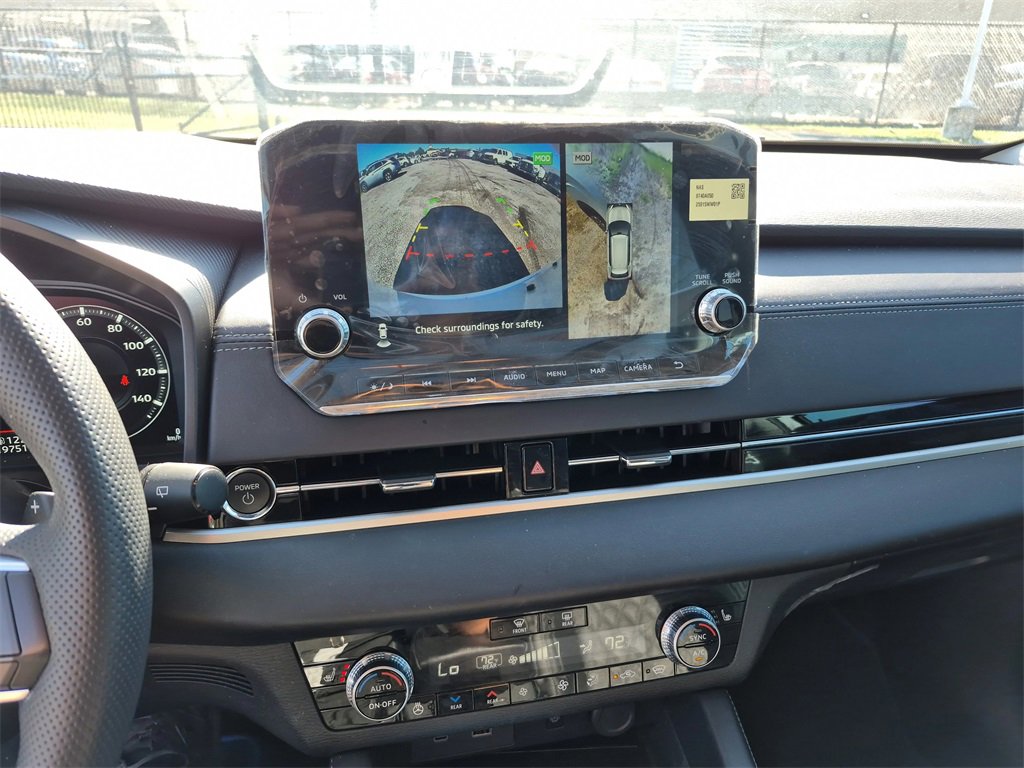 Used 2024 Mitsubishi Outlander 4WD Plug-In Hybrid image 40