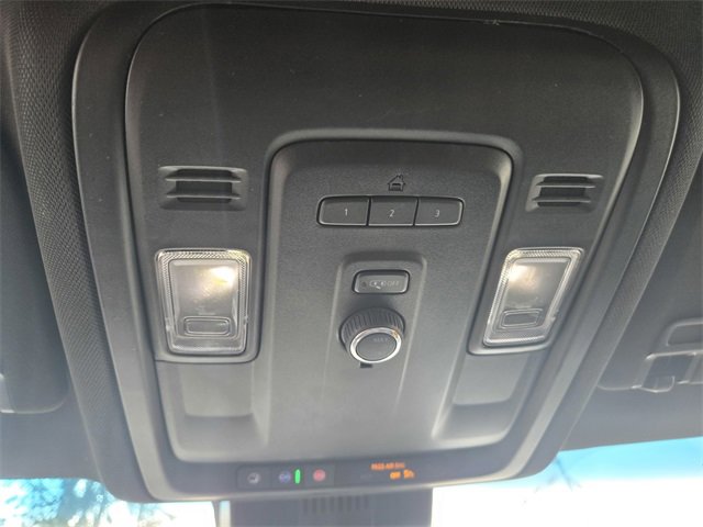 Used 2023 Chevrolet Suburban LT image 20
