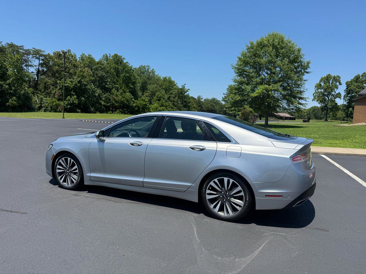 Used 2020 Lincoln MKZ Reserve w/ Elements Package AWD/4WD image 6