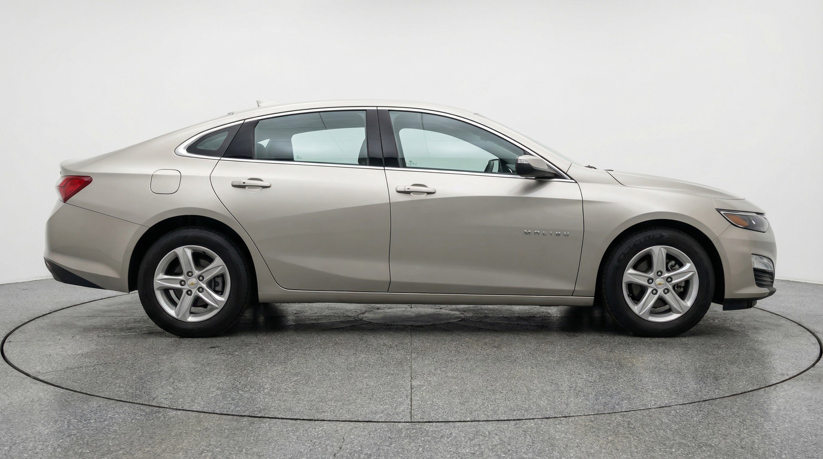 Used 2024 Chevrolet Malibu LT FWD image 11