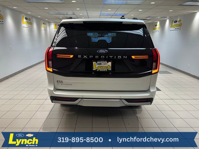 Used 2025 Ford Expedition Platinum w/ Driver's Package AWD/4WD image 30