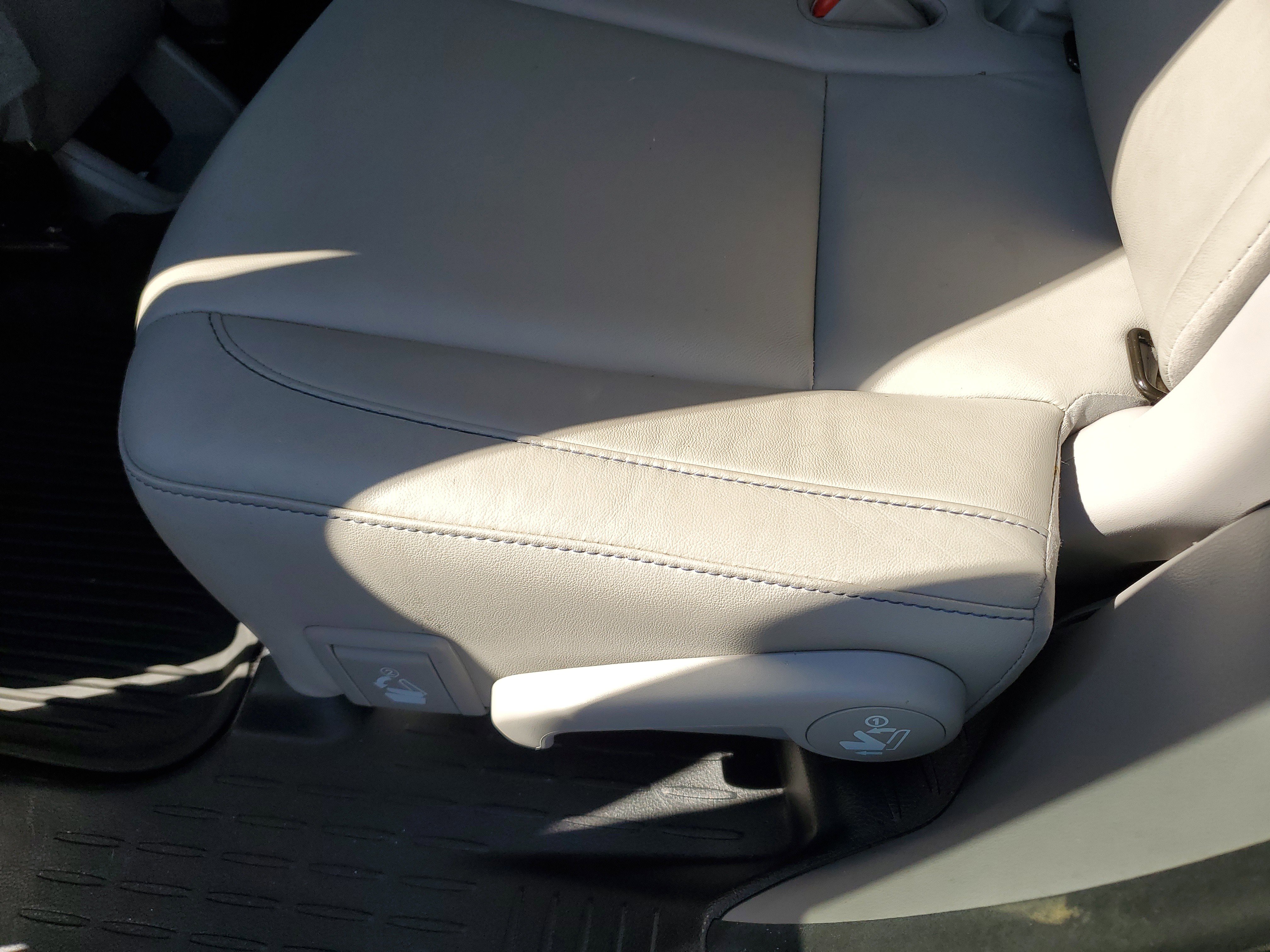 Used 2017 Toyota Highlander XLE image 31