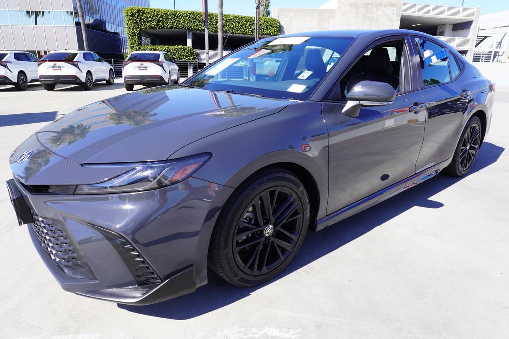 Certified 2025 Toyota Camry SE image 4