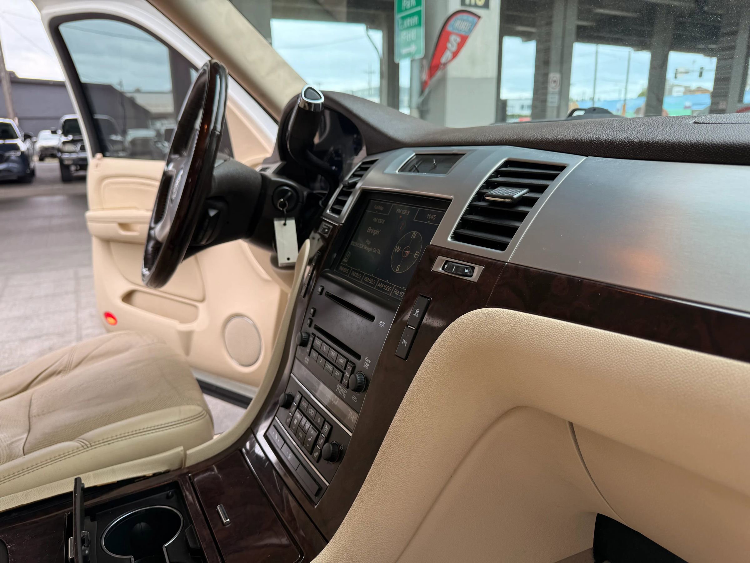 Used 2008 Cadillac Escalade AWD image 20
