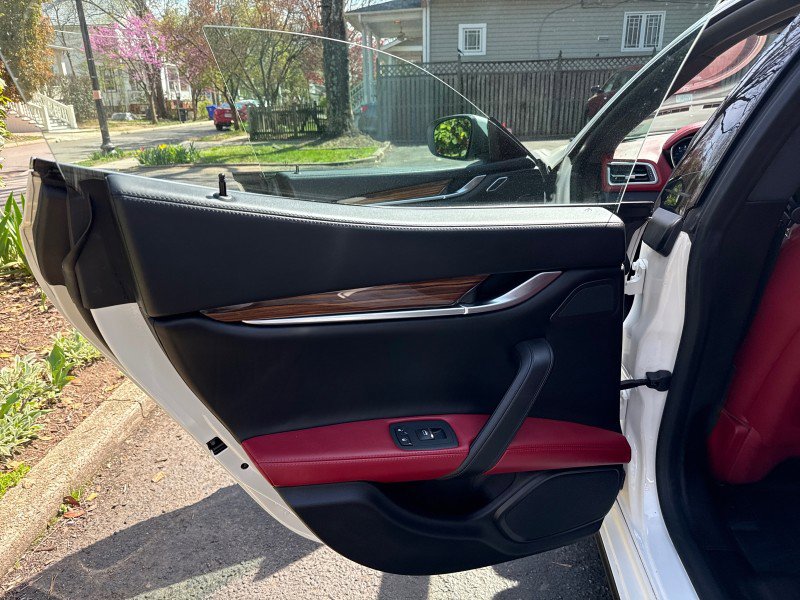 Used 2018 Maserati Ghibli S Q4 image 11