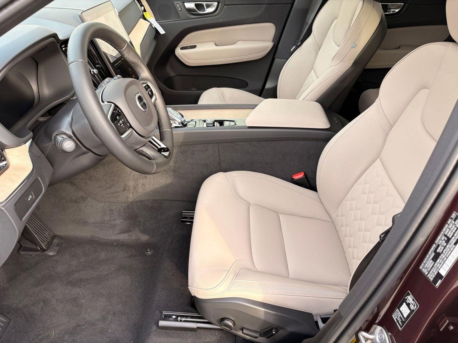 New 2026 Volvo XC60 B5 Core w/ Climate Package image 5