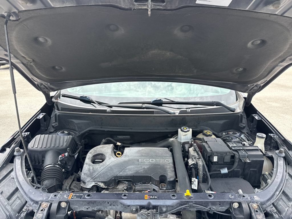 Used 2018 Chevrolet Equinox LS AWD/4WD image 27