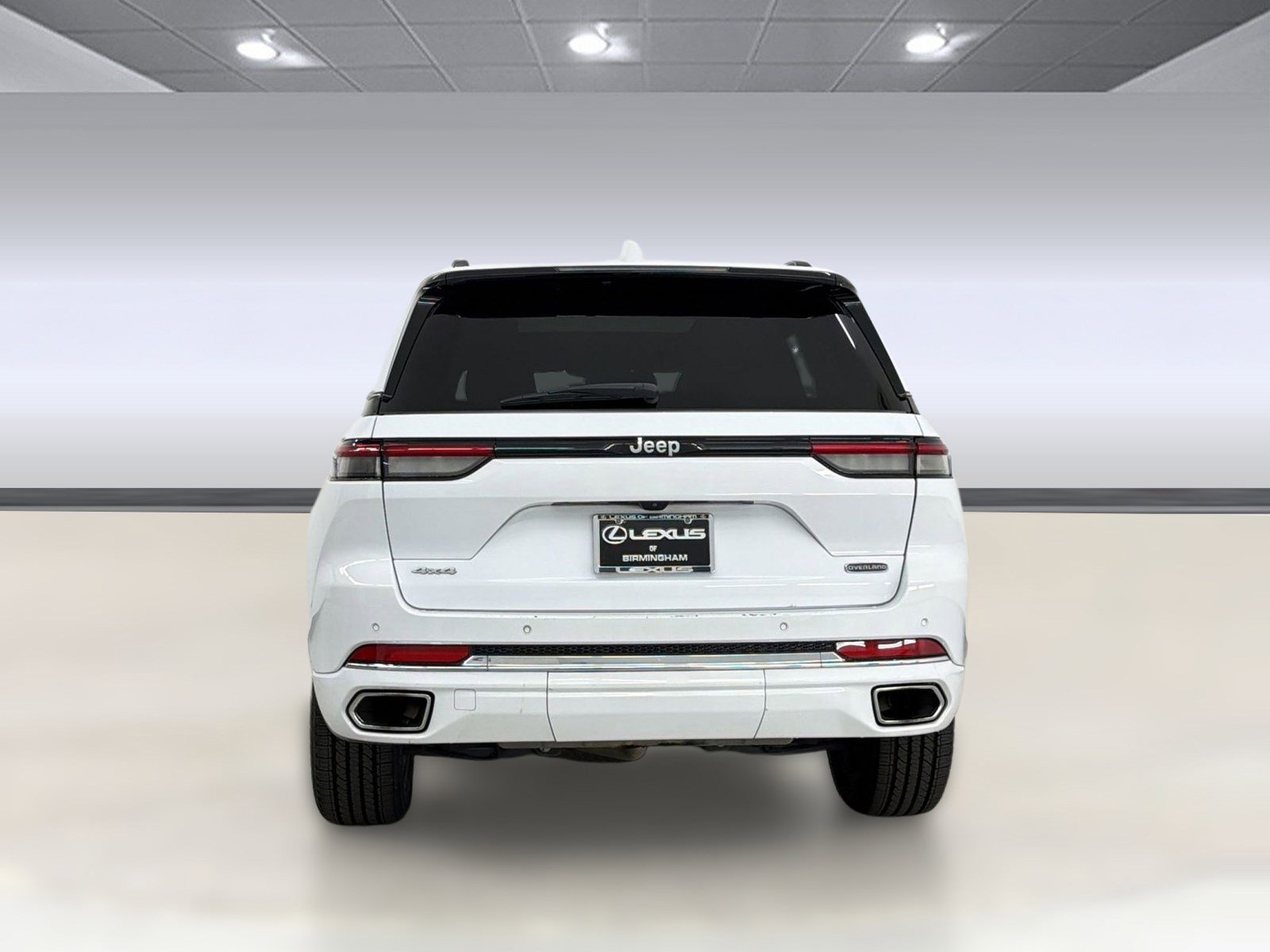 Used 2023 Jeep Grand Cherokee Overland AWD/4WD image 10