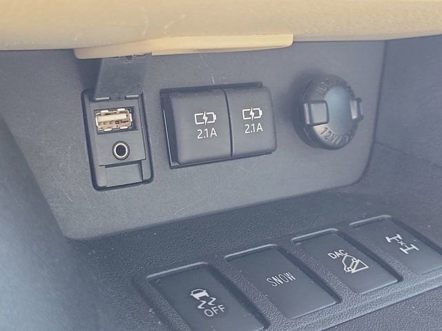 Used 2017 Toyota Highlander Limited Platinum image 29