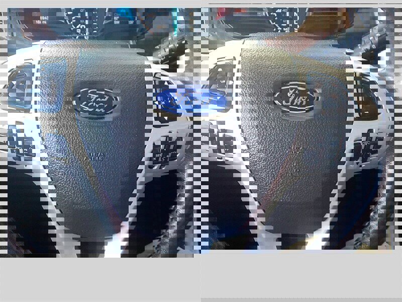 Used 2013 Ford Edge Limited image 19