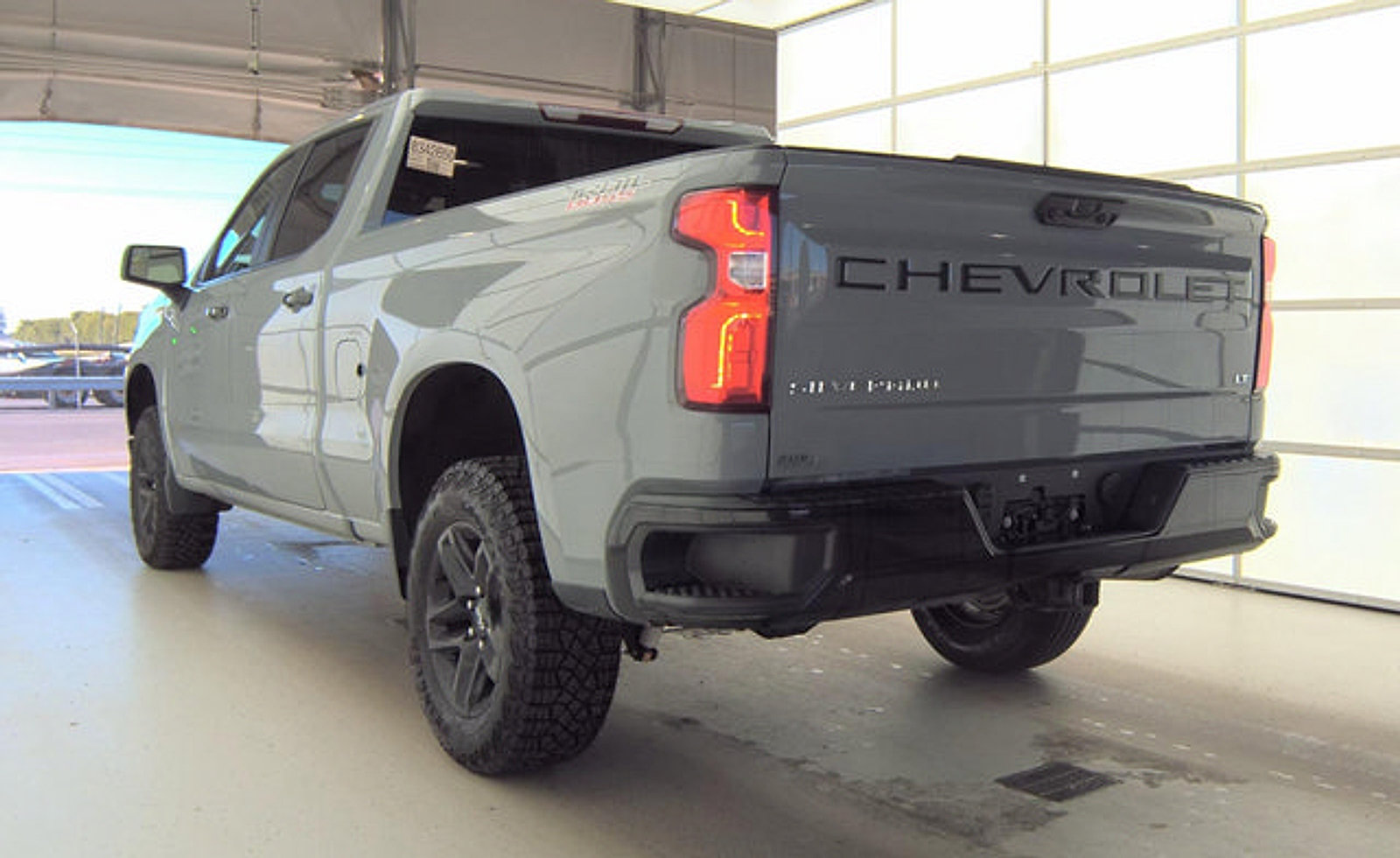 Used 2024 Chevrolet Silverado 1500 LT Trail Boss w/ Protection Package AWD/4WD image 5