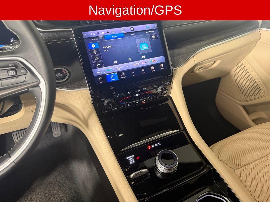 Used 2023 Jeep Grand Cherokee L Limited w/ Luxury Tech Group II AWD/4WD image 3