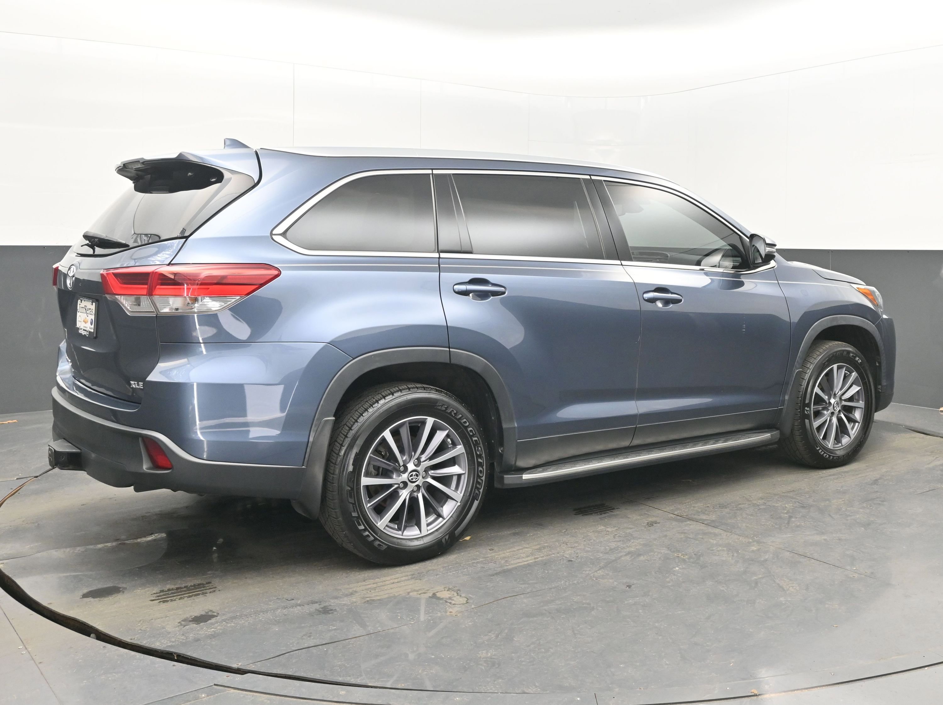Used 2019 Toyota Highlander XLE image 7