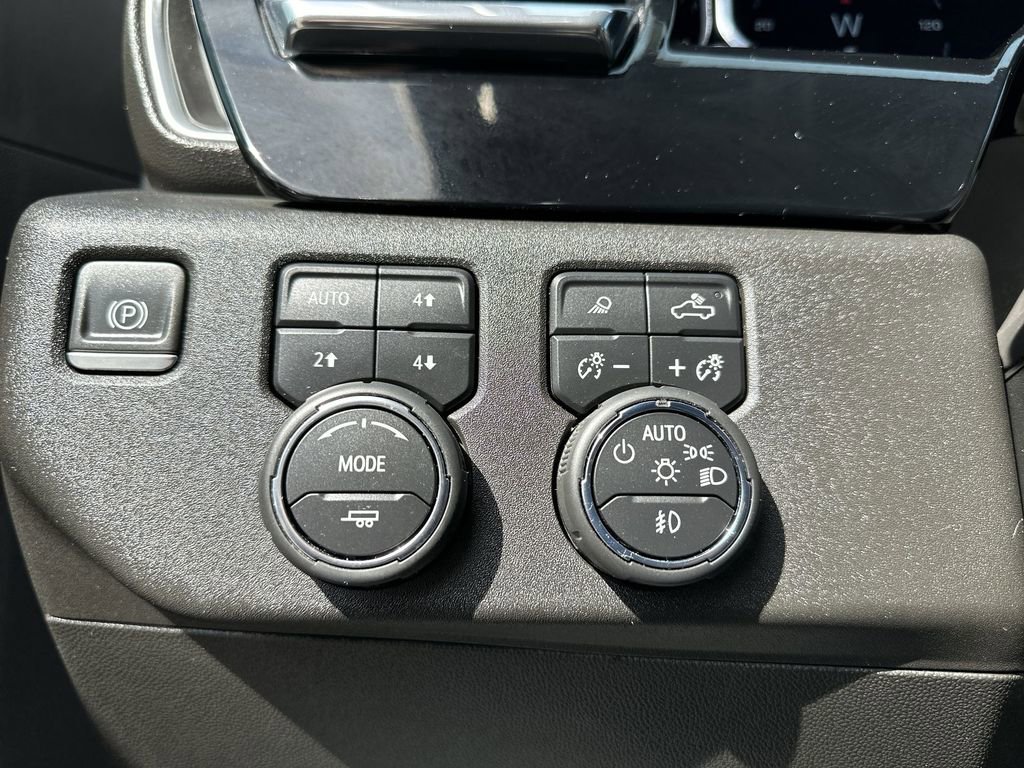 Used 2024 Chevrolet Silverado 2500 LTZ image 28