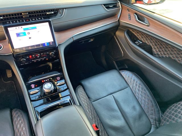 Used 2024 Jeep Grand Cherokee Summit image 23