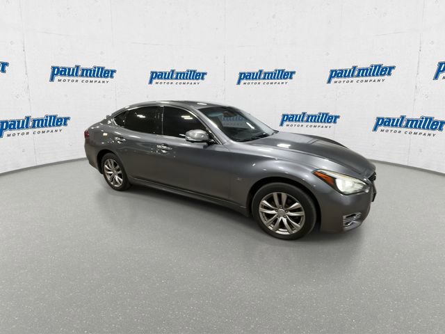Used 2018 INFINITI Q70 Luxe w/ Cargo Package image 13