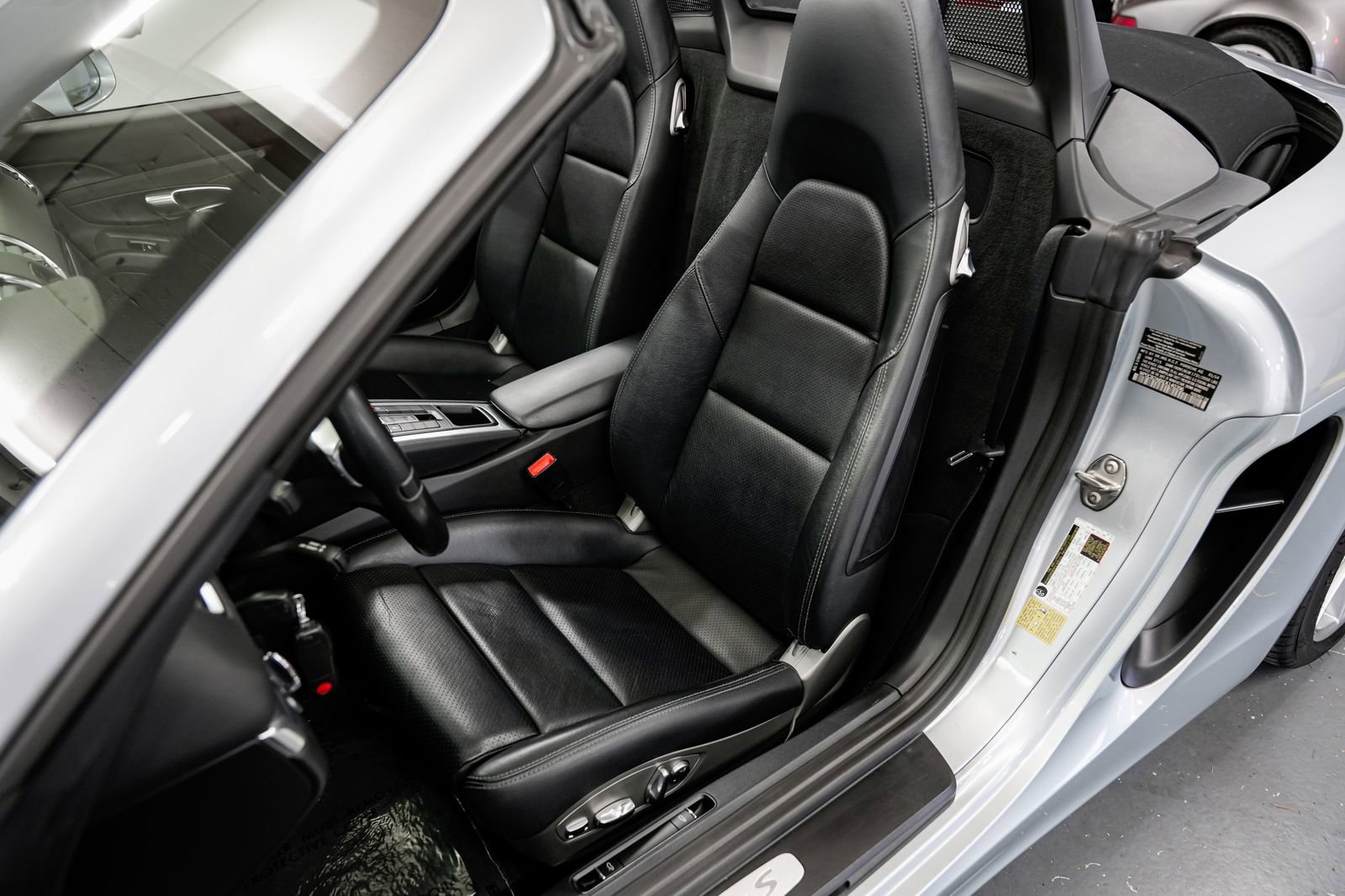 Used 2014 Porsche Boxster S RWD image 18