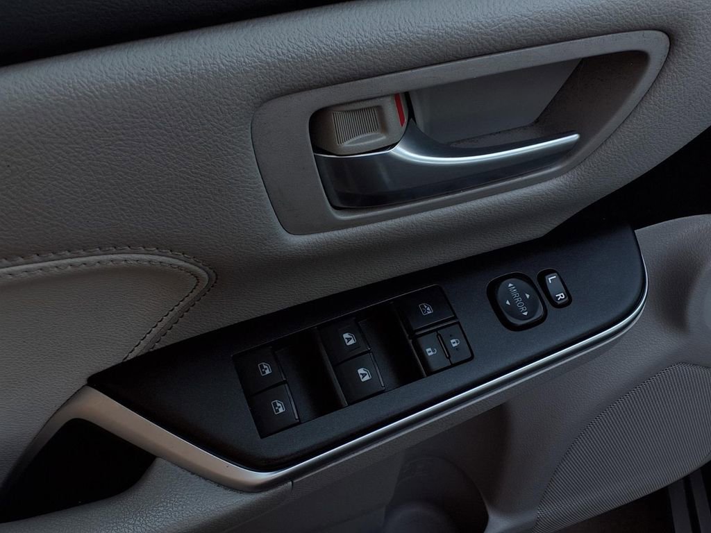 Certified 2017 Toyota Camry XLE w/ Moonroof Package image 18