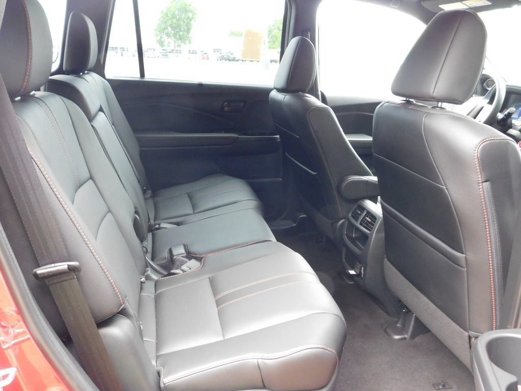Certified 2022 Honda Passport TrailSport image 5