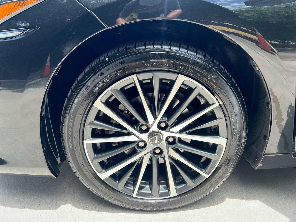 Certified 2024 Lexus ES 350 w/ Premium Package FWD image 9