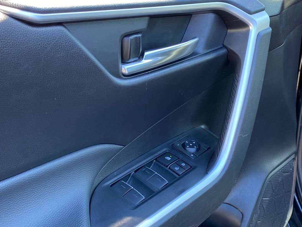 Used 2024 Toyota RAV4 XLE FWD image 11