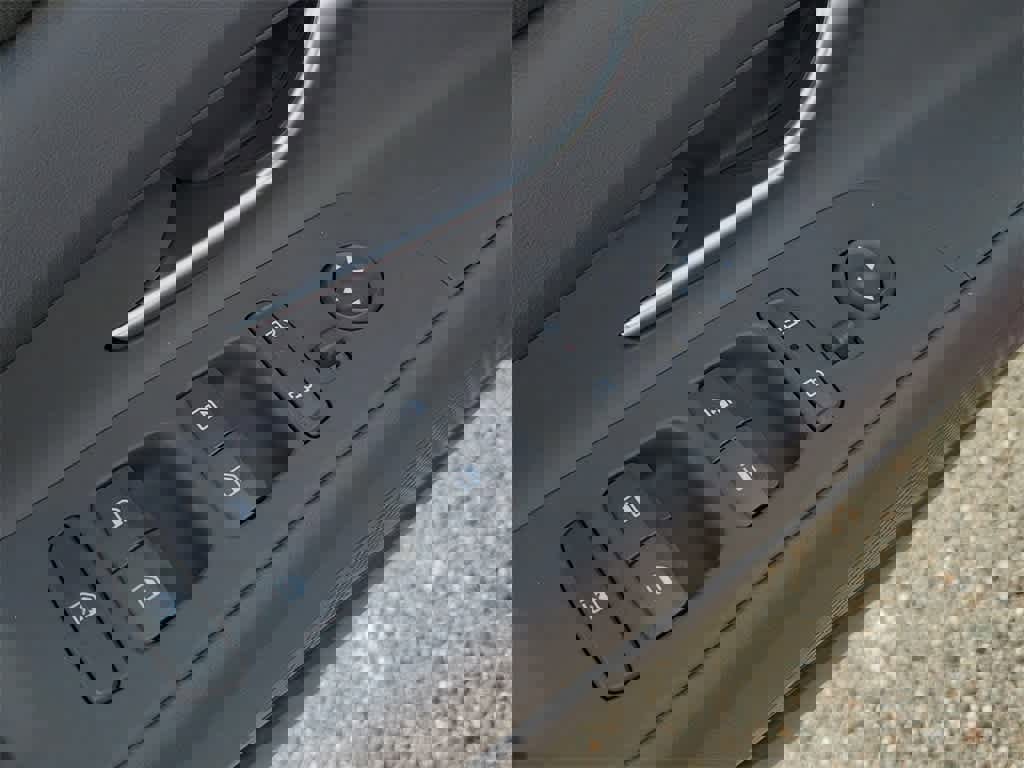 New 2025 Hyundai Elantra SEL image 20